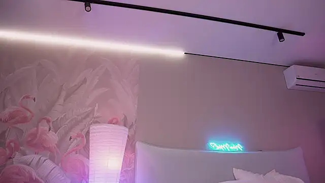 NinaMint webcam