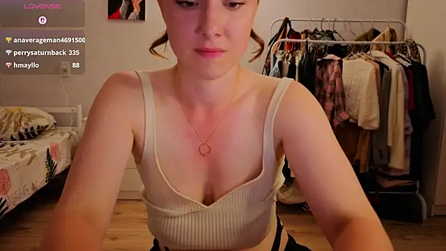 hunny_ines webcam
