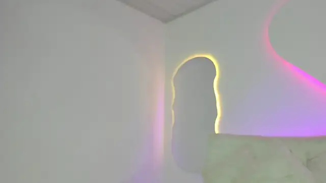 ArohomLester_ webcam