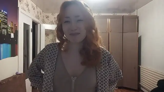 YaniraHeneisen webcam