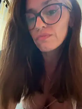 busty_nicole webcam