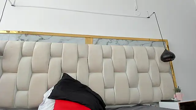 EmmaaLou____ webcam