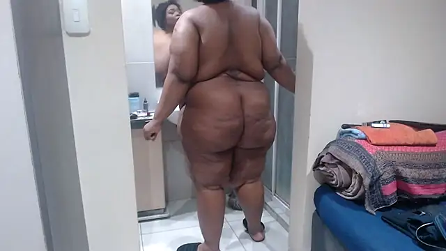 xGIANTEBONY30x webcam