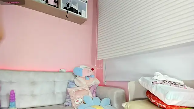 tinysara webcam