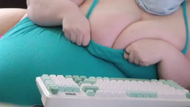 DoubleCherryBombXO webcam