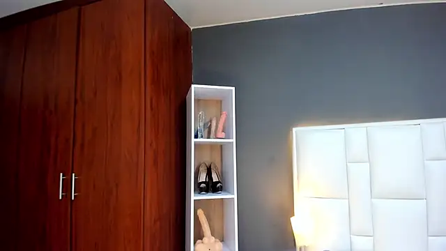 yeral2017 live cam on StripChat