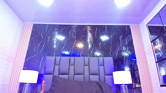 BustyGlow live cam on StripChat