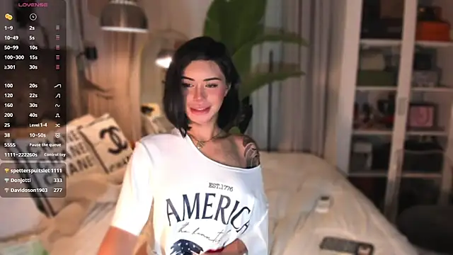 ParisianDoll webcam