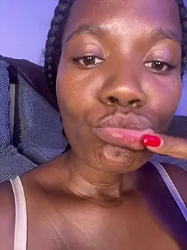 Keylinda75 live cam on StripChat