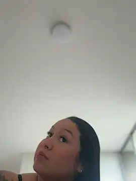 Pretty_Isadora webcam