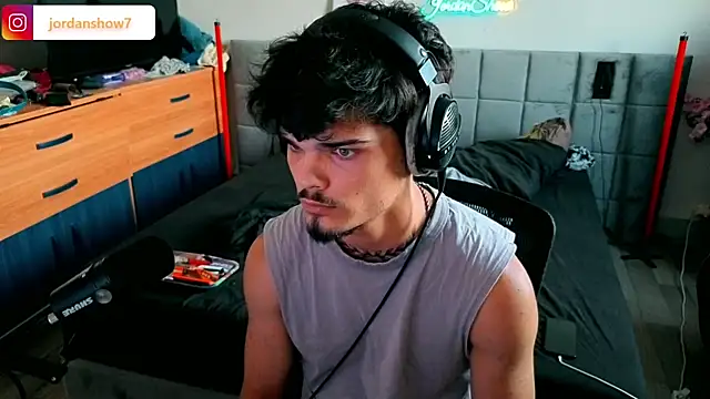 JordanShow webcam