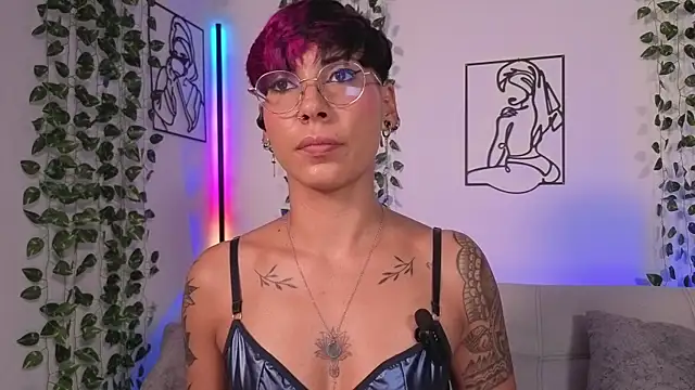 MiaMorgan_ webcam