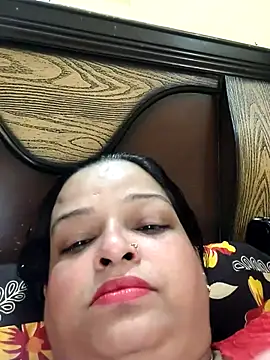 SexxyModel85 webcam