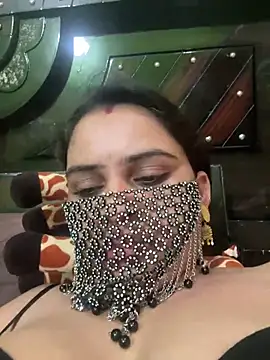 Curvy_shivani webcam