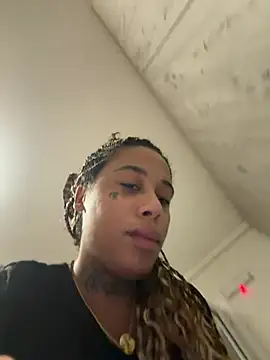 Kira_nyxx webcam