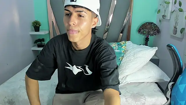 Axel_Mendozaa live cam on StripChat