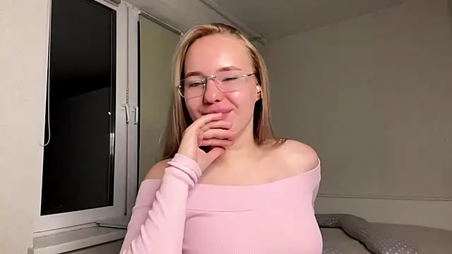 AmeliaOakheart webcam