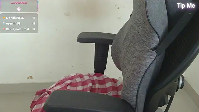 punemodel webcam