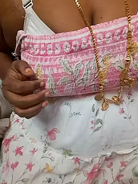 Tamil_Ammani webcam