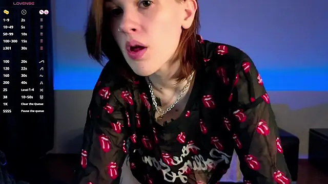 LoraPuffs webcam