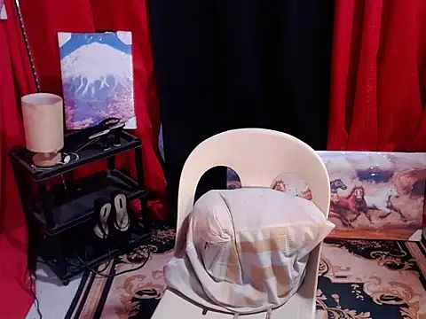 ExoticBigcockQueen webcam