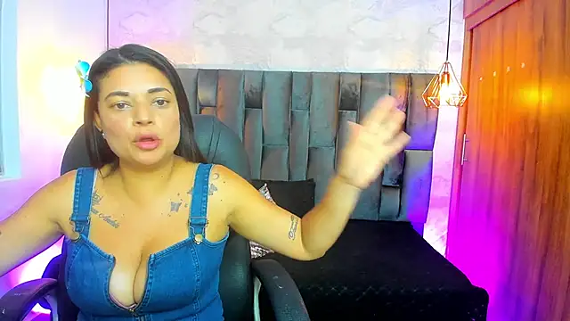 ChloeSmith9 webcam