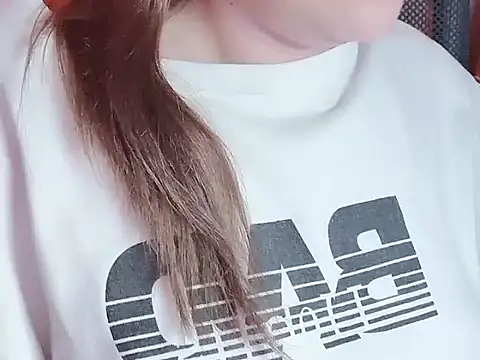 Lucy6868 webcam
