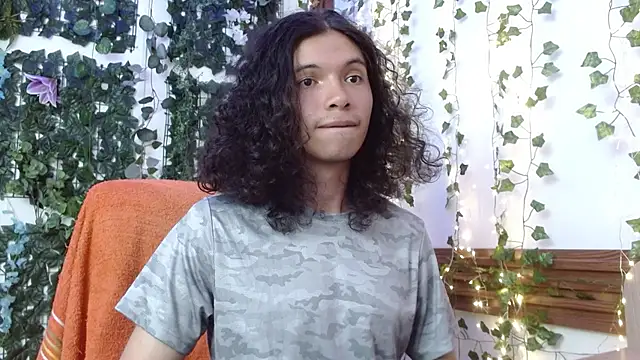 Frankie_Lm webcam