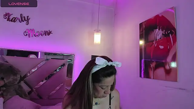 Karly_moon webcam