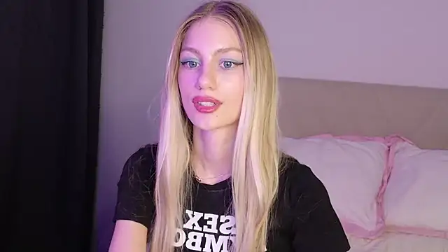 GabriellaOlsen live cam on StripChat