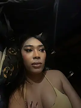 hugecock_tamira