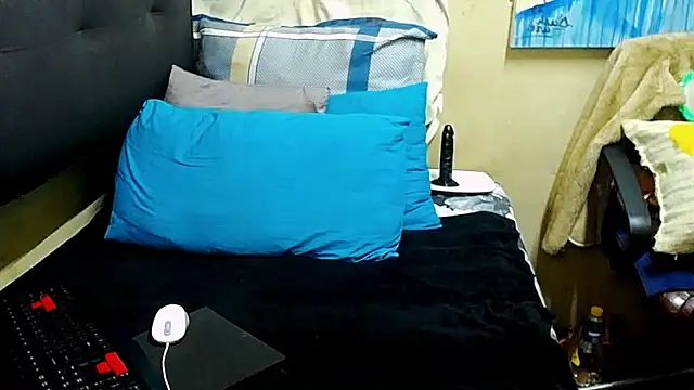 Brunettedevon33 webcam
