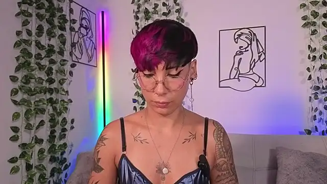 MiaMorgan_ webcam