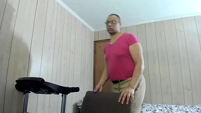 NaturalBeautyQueen webcam