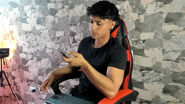 ZYZZ1312 webcam