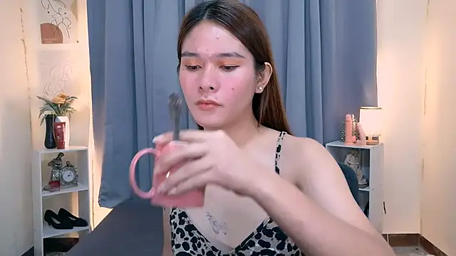 Mimi_Mckinley webcam