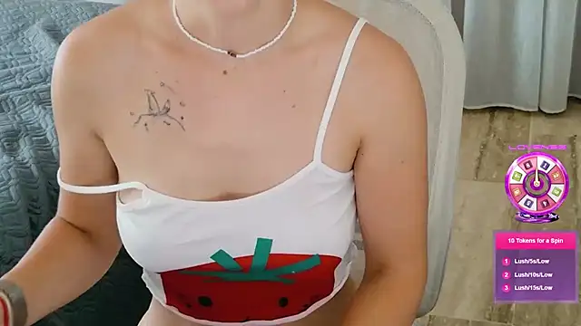 ViktoriaSilk webcam