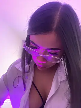 Susan_Voltaire webcam