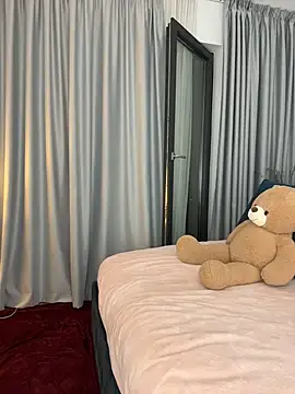 Mira_Luna webcam
