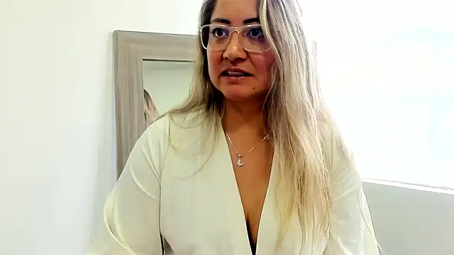Camilaa_12 webcam