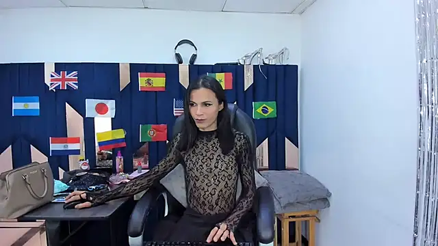 Model: Aisha_hotts777