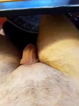 chrisdic27 live cam on StripChat