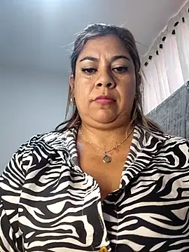 Laura-Hernandez webcam
