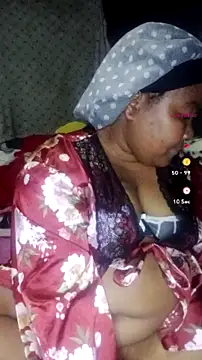 ChubbyMidgetxxx19 webcam