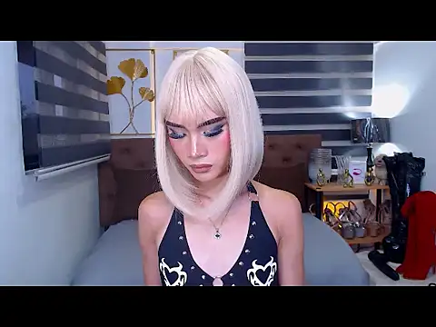 JuicyCockThea webcam