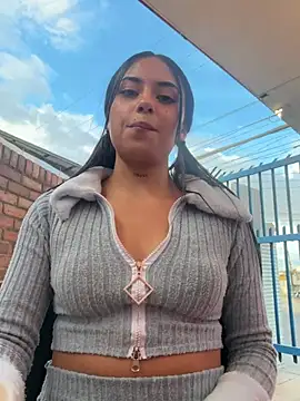 LilacNoir webcam