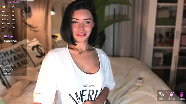 ParisianDoll webcam