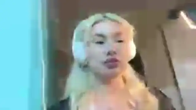 SpotlessParaffin webcam