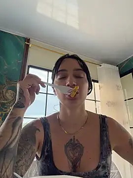 EmmyEvans1 webcam