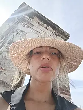 Karolgood3 webcam